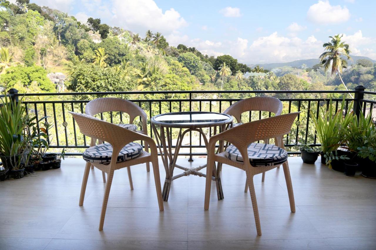 Chathu Holiday Home Kandy Exterior foto
