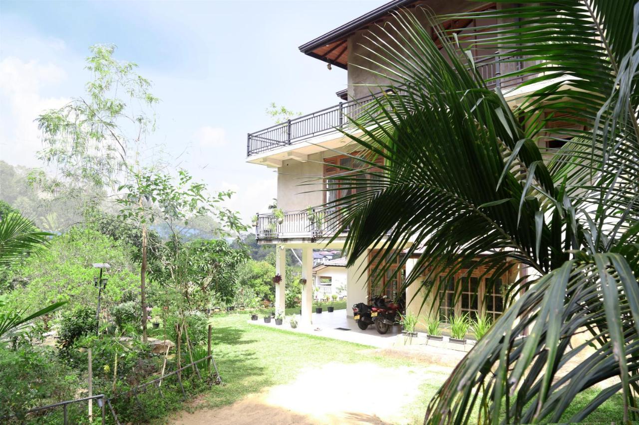 Chathu Holiday Home Kandy Exterior foto